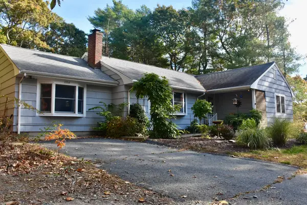 1104 Long Pond Rd, Plymouth, MA 02360