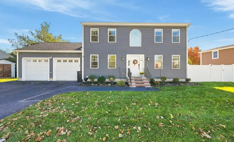 25 Vernon St, Fall River, MA 02724 - #2