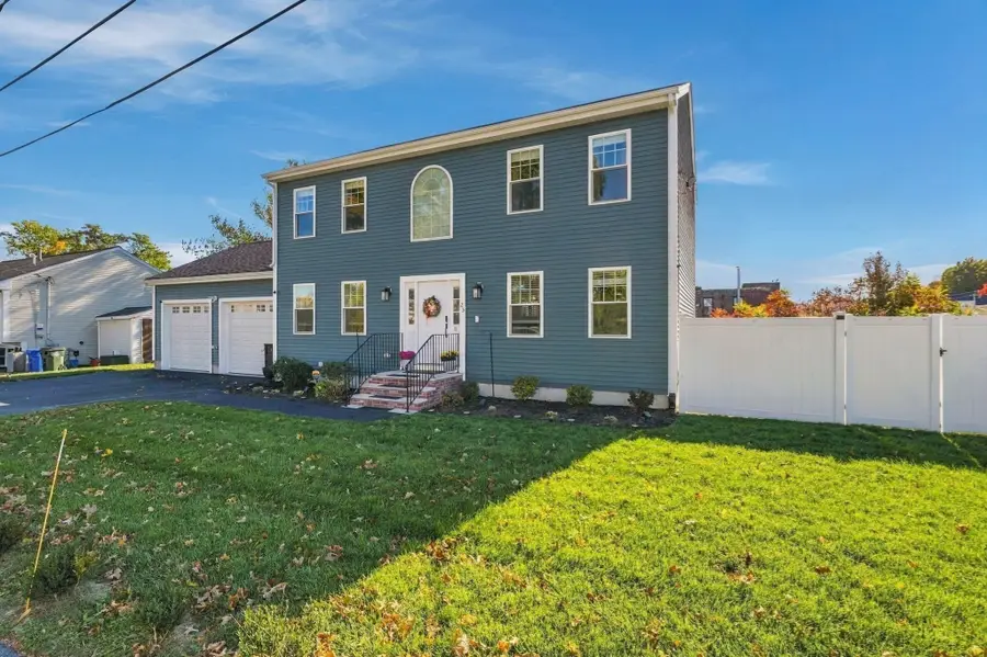 25 Vernon St, Fall River, MA 02724 - #3