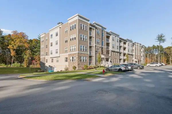 2 Winslow Ln #207, Grafton, MA 01536
