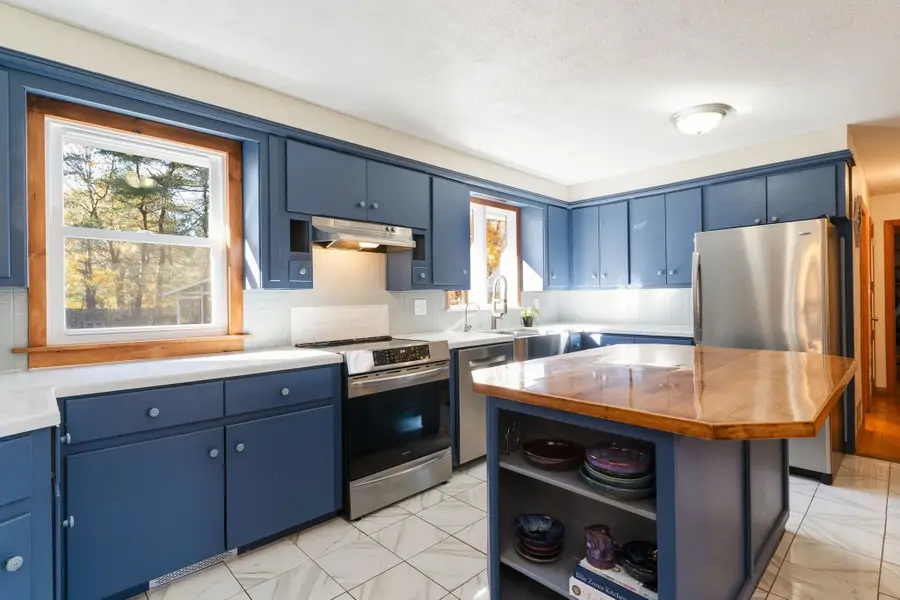 74 E Charlton Rd, Spencer, MA 01562 - #3