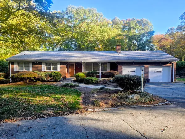 170 Briggs Rd, Westport, MA 02790