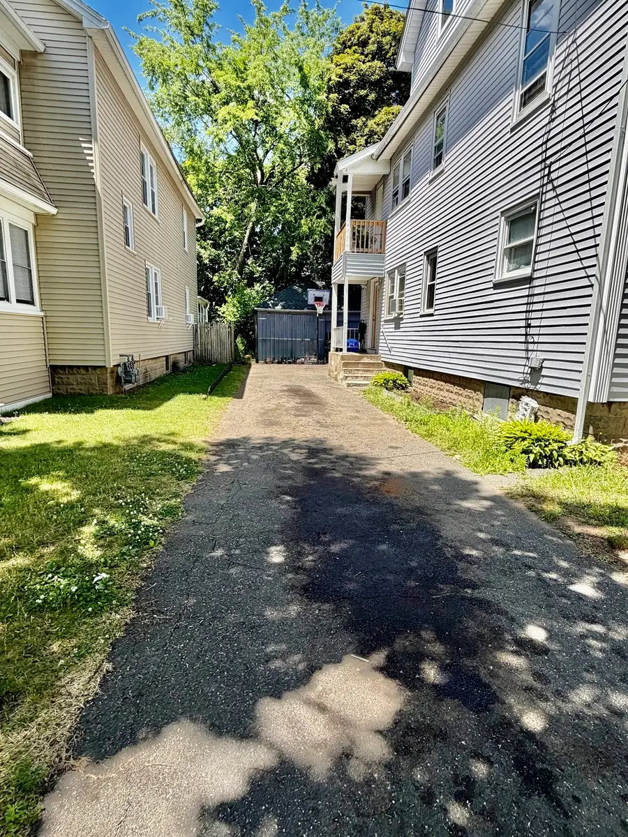 26-28 Saint James Cir, Springfield, MA 01104 - #3