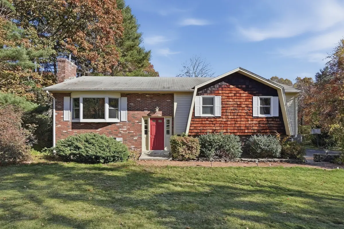 27 Hillside Drive, Sturbridge, MA 01566 - #1
