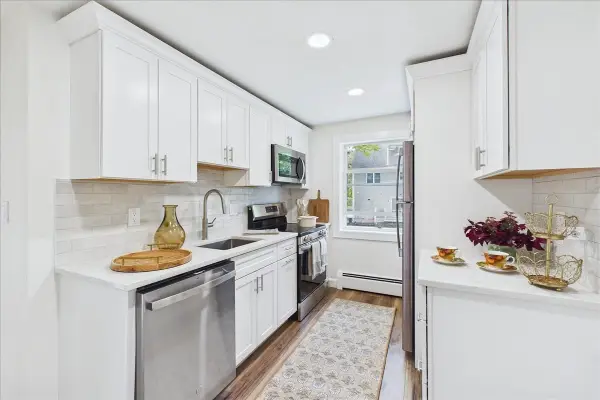 31 Montvale Avenue #11, Woburn, MA 01801