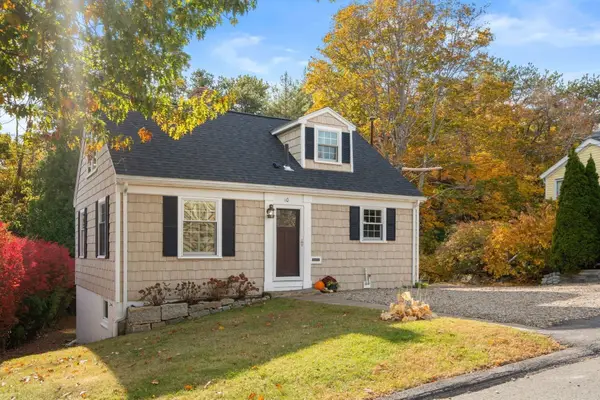 10 Curtis St, Rockport, MA 01966