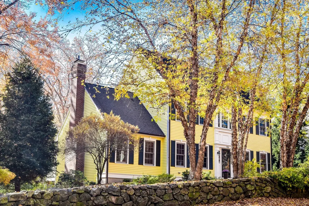 720 Salem End Road, Framingham, MA 01702 - #1