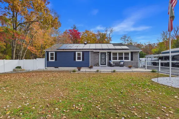34 Middleboro Rd, Freetown, MA 02717
