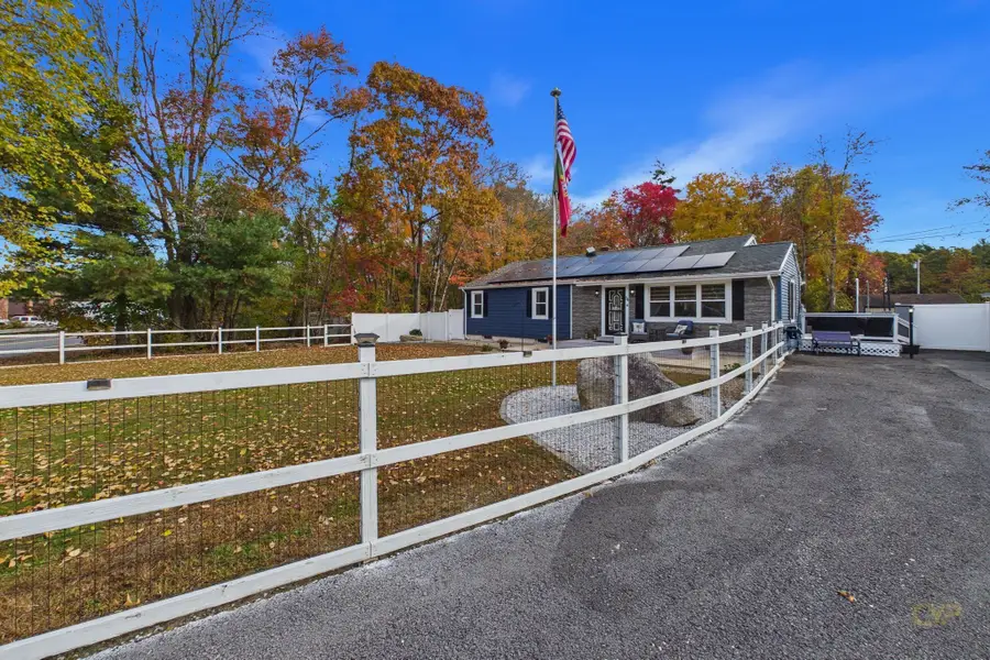 34 Middleboro Rd, East Freetown, MA 02717 - #3