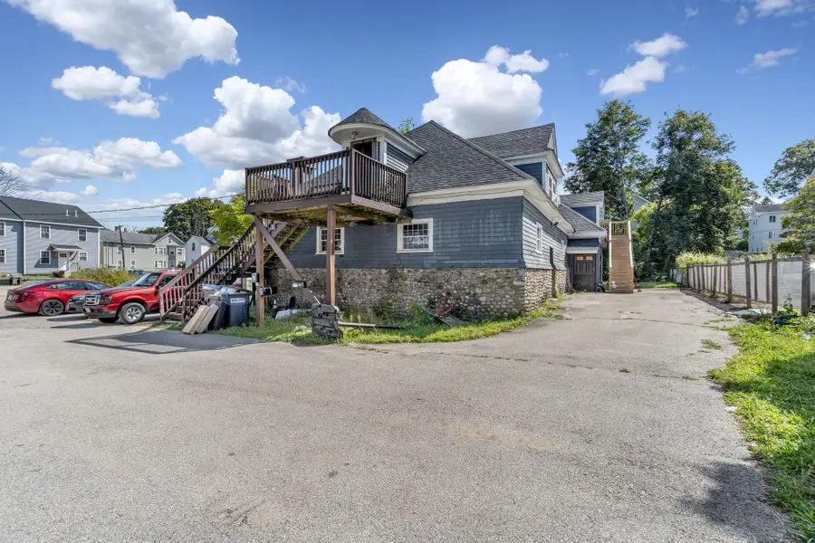 2 Brookline St, Webster, MA 01570 - #2