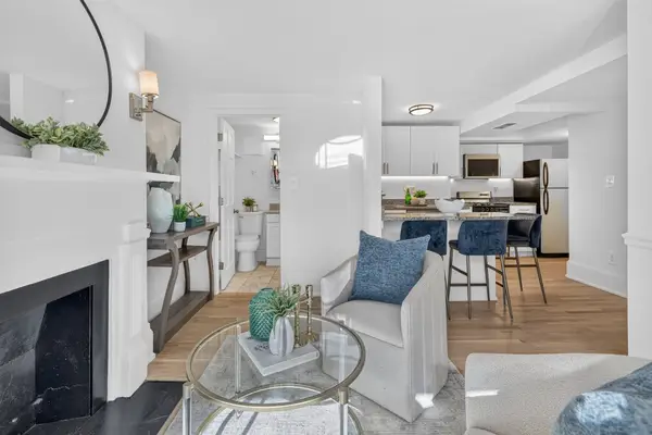 176 Commonwealth #2, Boston, MA 02116