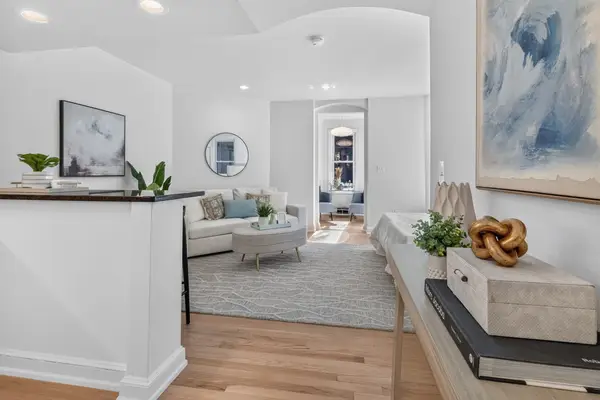 176 Commonwealth #3, Boston, MA 02116