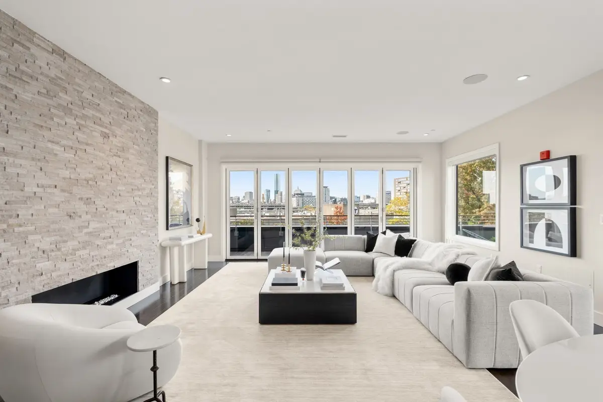 2 W 6th St #402, Boston, MA 02127 - #1