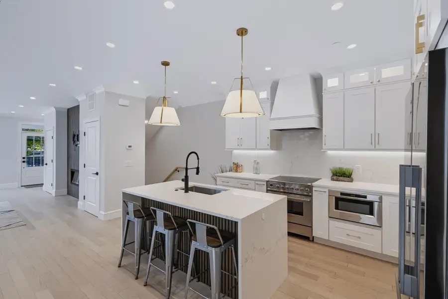 11 Auburn Avenue #11A, Somerville, MA 02145 - #3