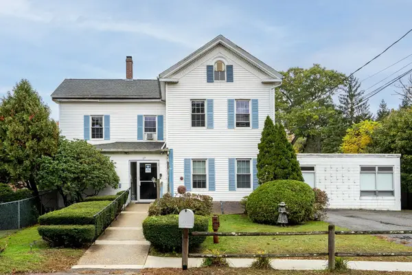17 Holliston St, Medway, MA 02053