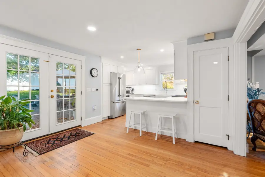 17 Hill Top Road, Wellesley, MA 02482 - #3