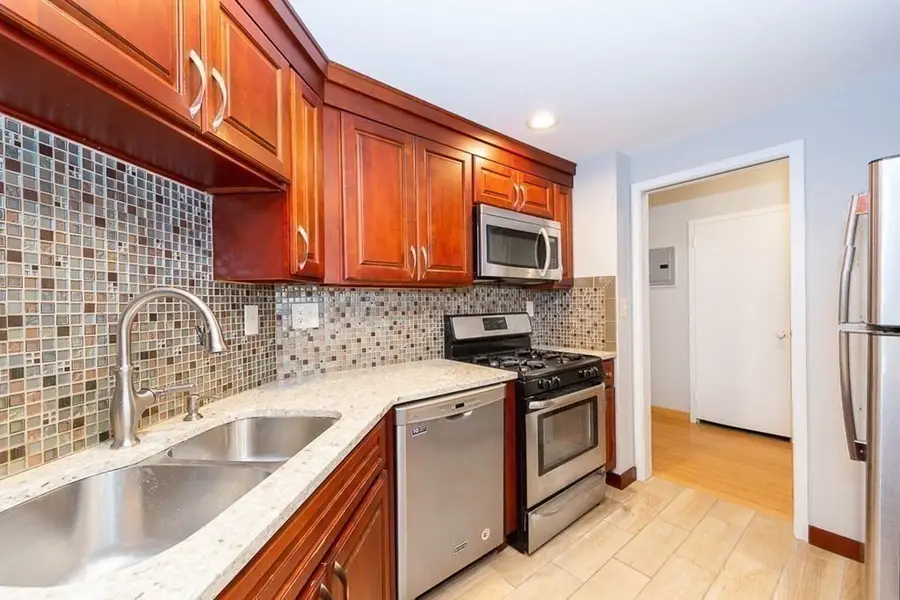 22 Chestnut Pl #114, Brookline, MA 02445 - #3