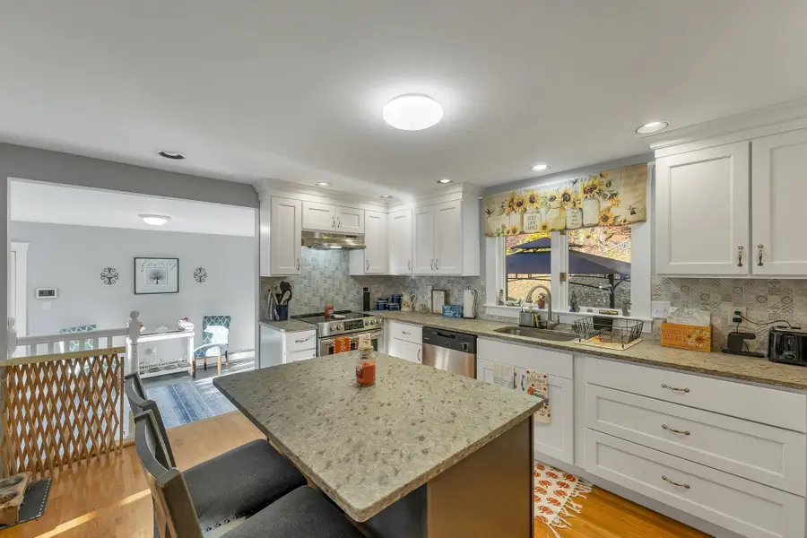 22 Lucas Dr, Haverhill, MA 01830 - #3