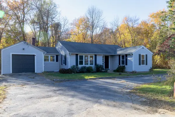 663 Danielson Pike, Scituate, RI 02857