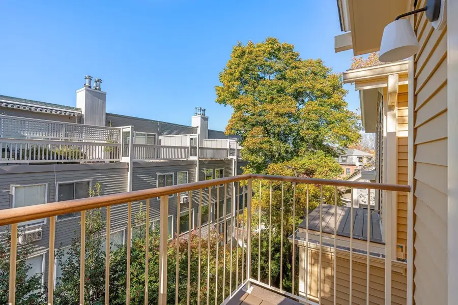 45 Dana St #5, Cambridge, MA 02138 - #3