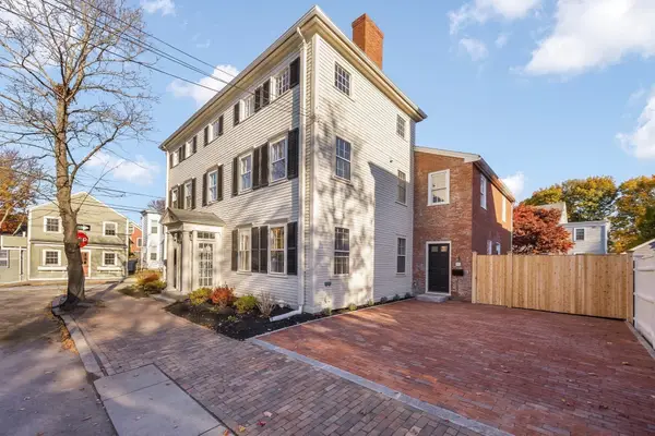 1 1/2 Fruit Street, Newburyport, MA 01950