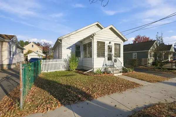 369 El Paso St, Springfield, MA 01104