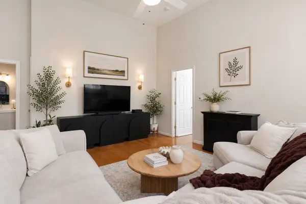 350 W 4th #310, Boston, MA 02127