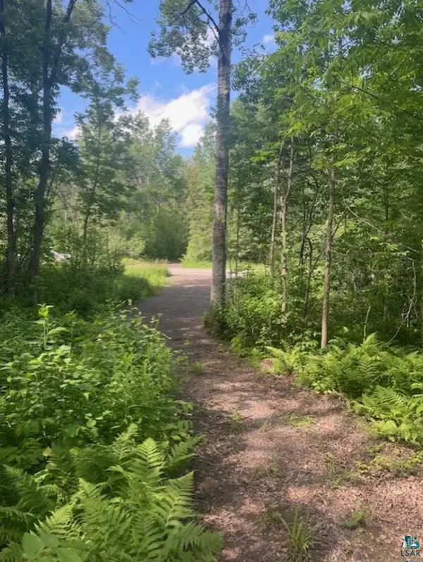 5186 Hermantown Rd, Hermantown, MN 55811