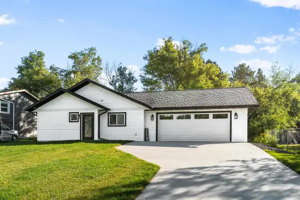 2440 Hutchinson Rd, Duluth, MN 55811