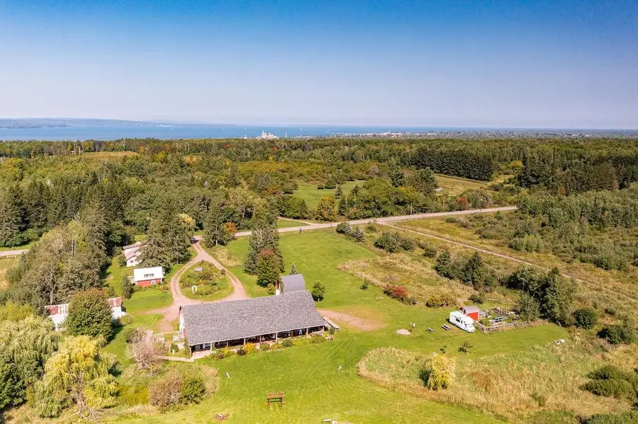 60445 W Summit Rd, Ashland, WI 54806 - Image #2