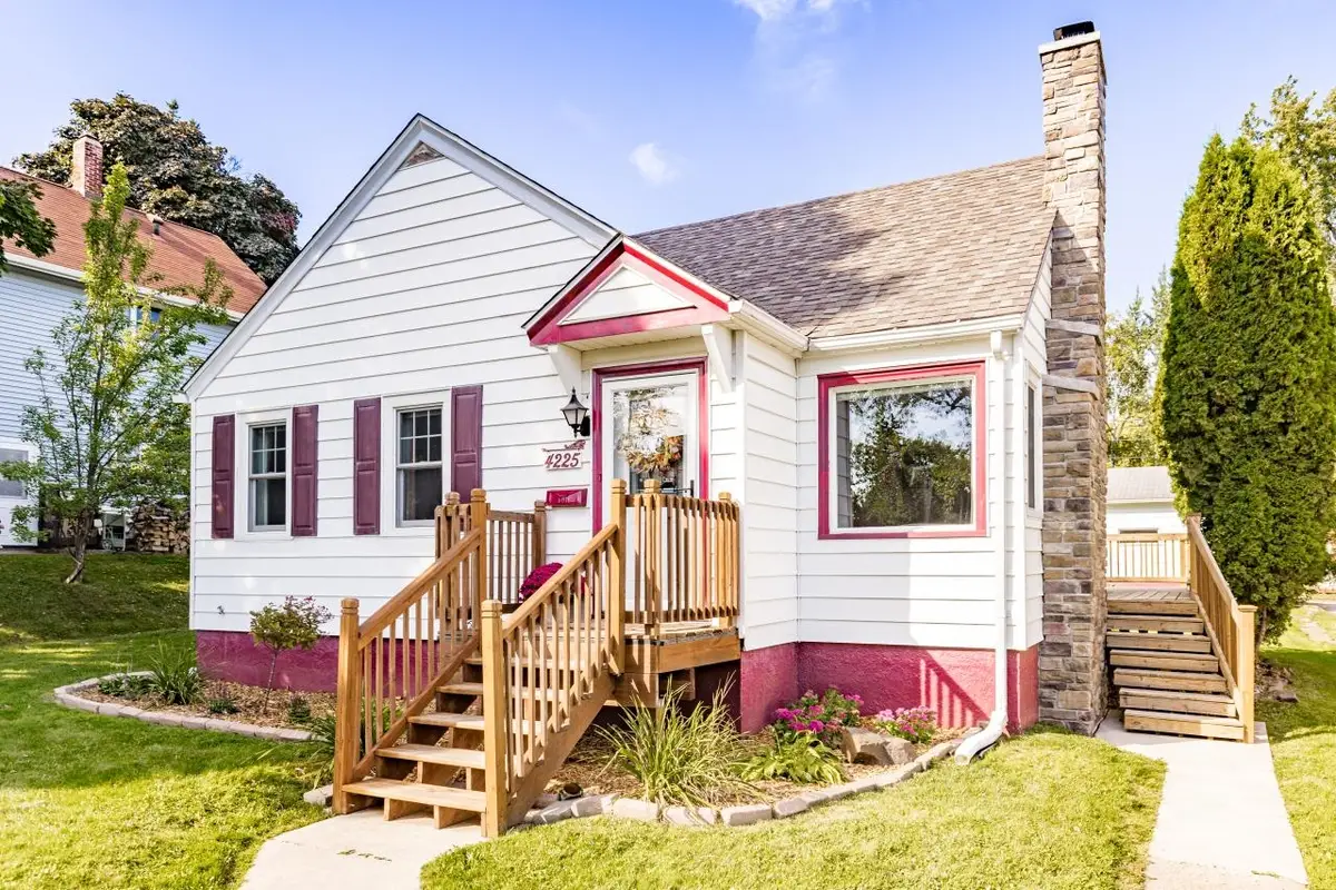 4225 Gladstone St, Duluth, MN 55804 - Image #1