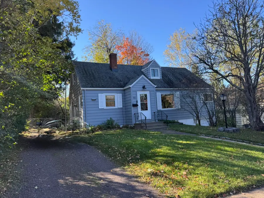 110 E Chisholm St, Duluth, MN 55803 - Image #2