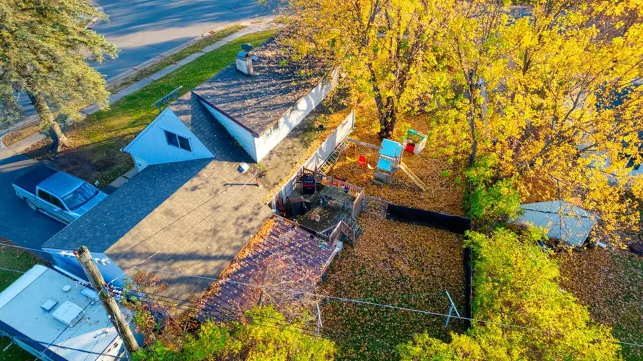 507 Hampshire Dr, Hoyt Lakes, MN 55750 - Image #3