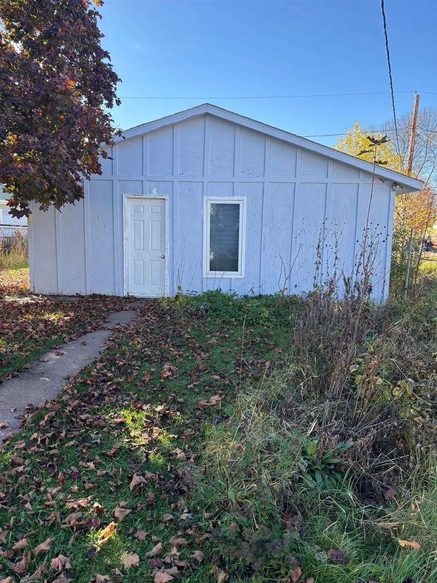 915 Prentice Ave, Ashland, WI 54806 - Image #3