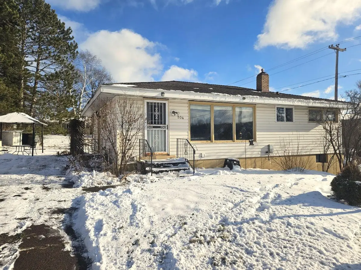 204 N Blackman Ave, Duluth, MN 55811 - Image #1