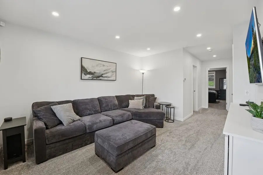 907 E 7th St, Duluth, MN 55805 - Image #3