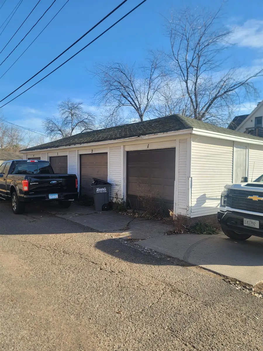 1109 E 3rd St, Duluth, MN 55805 - Image #2