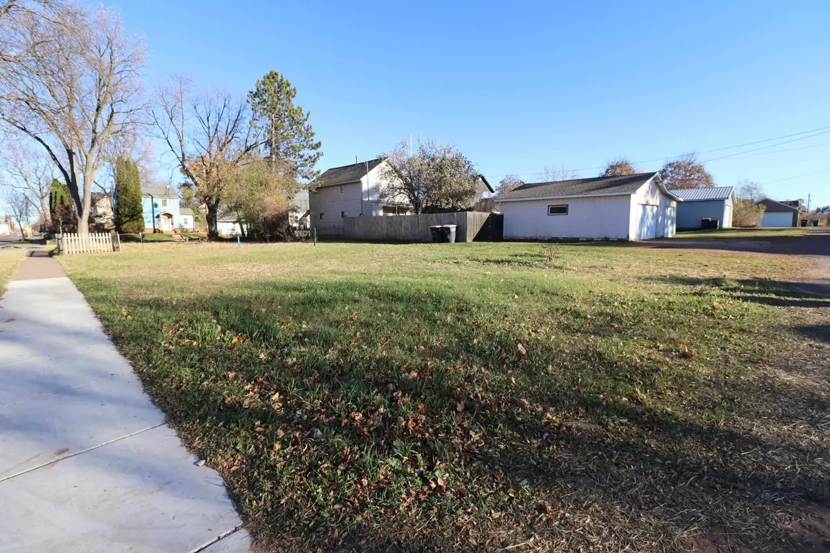 1104 3rd St W, Ashland, WI 54806 - Image #1