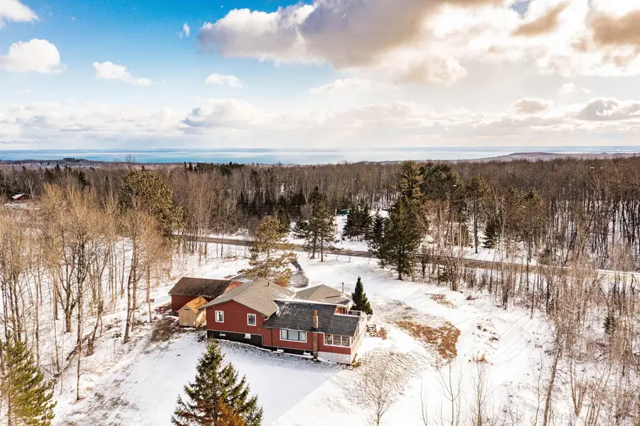 3325 Strand Rd, Duluth, MN 55803 - Image #3