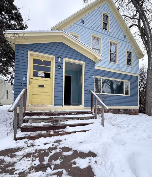 612 6th St W, Ashland, WI 54806