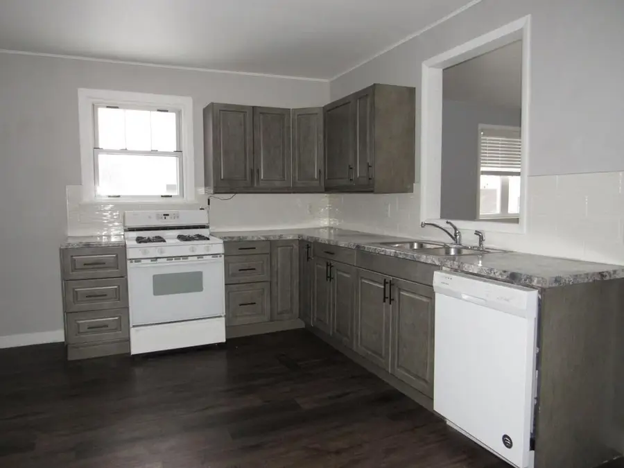 5716 Oakes Ave, Superior, WI 54880 - Image #3