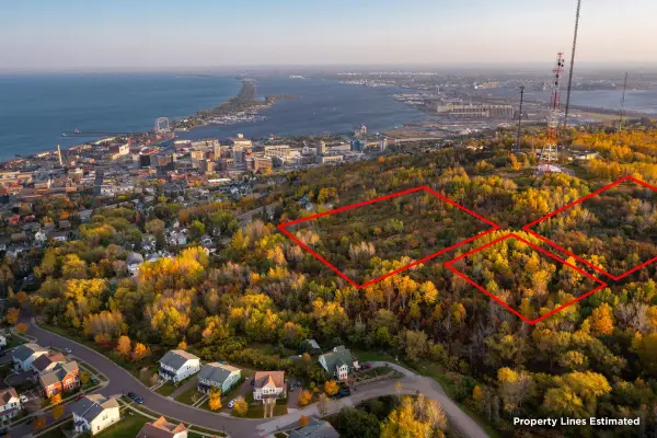 2XX W 10th St, Duluth, MN 55806