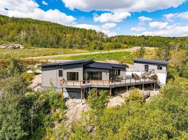 2102 N 40th Ave W, Duluth, MN 55811