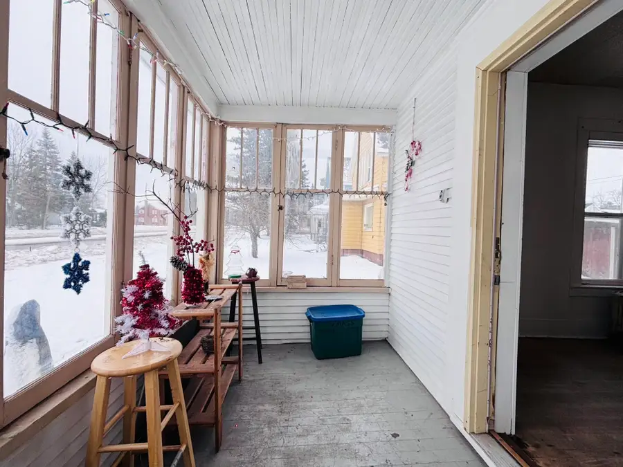 605 Ellis Ave, Ashland, WI 54806 - Image #2