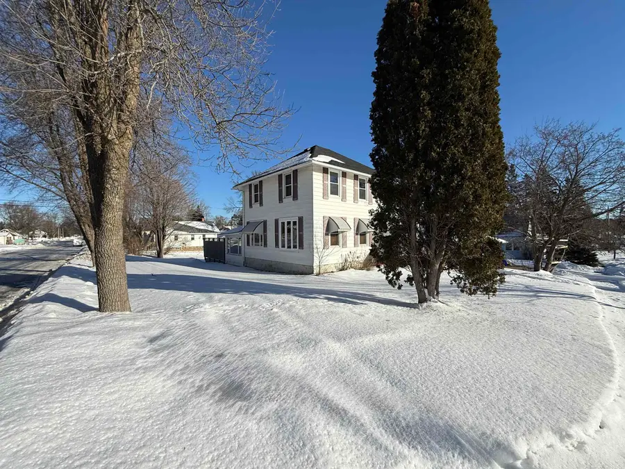 126 NW 5th St, Chisholm, MN 55719 - Image #3