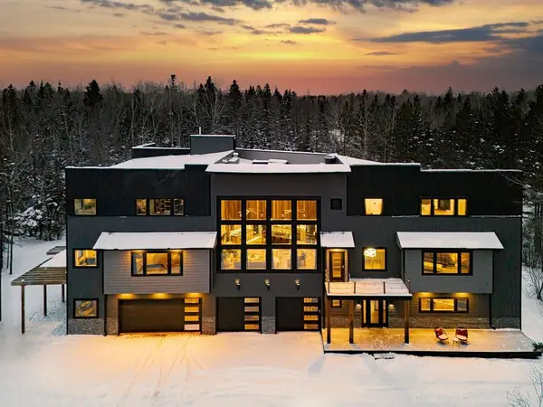 1430 Stoney Point Dr, Duluth, MN 55804