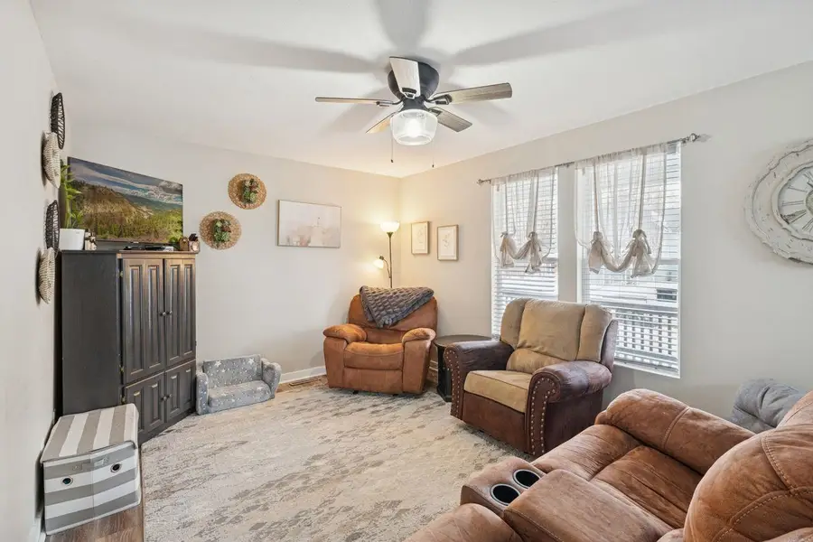 915 11th Ave W, Ashland, WI 54806 - Image #2