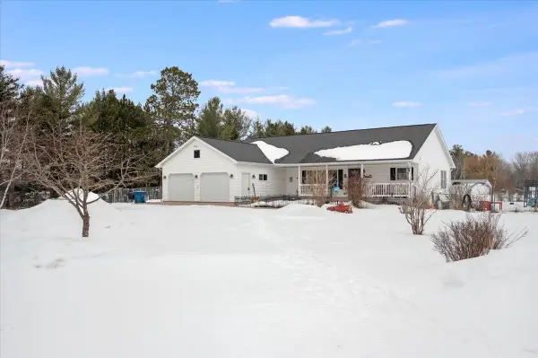 4318 E Valley Brook Rd, Superior, WI 54880