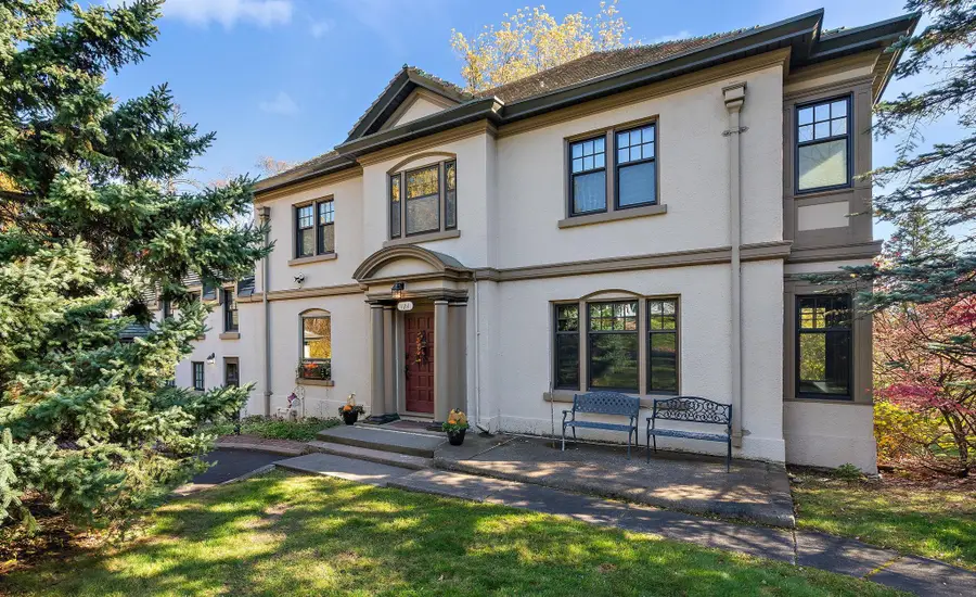 124 N Hawthorne Rd, Duluth, MN 55812 - #2