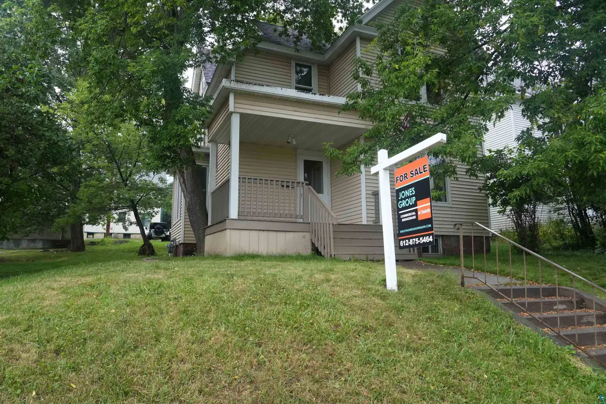 1205 E 3rd St, Duluth, MN 55805 - #1